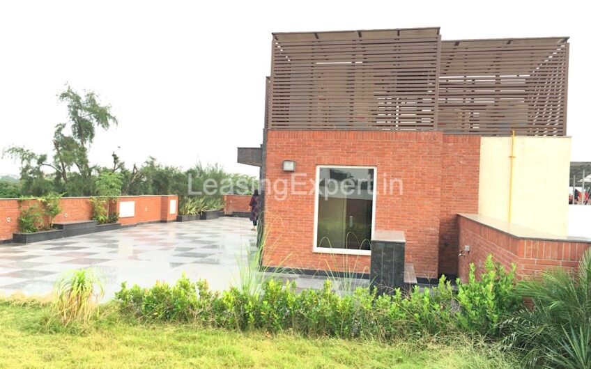 4 BHK New Builder Apartment for Rent in Shanti Niketan South Delhi | Super Luxury Floor on Third Floor with Terrace