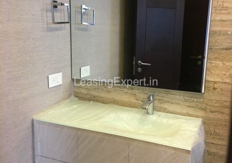 4 BHK Builder Floor for Rent West End New Delhi | Ground with Basement Apartment in South Delhi
