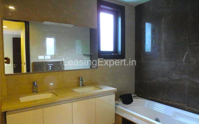 4 BHK Builder Floor Apartment for Rent/ Lease in West End Colony Delhi | Luxurious Apartment on First Floor in South Delhi
