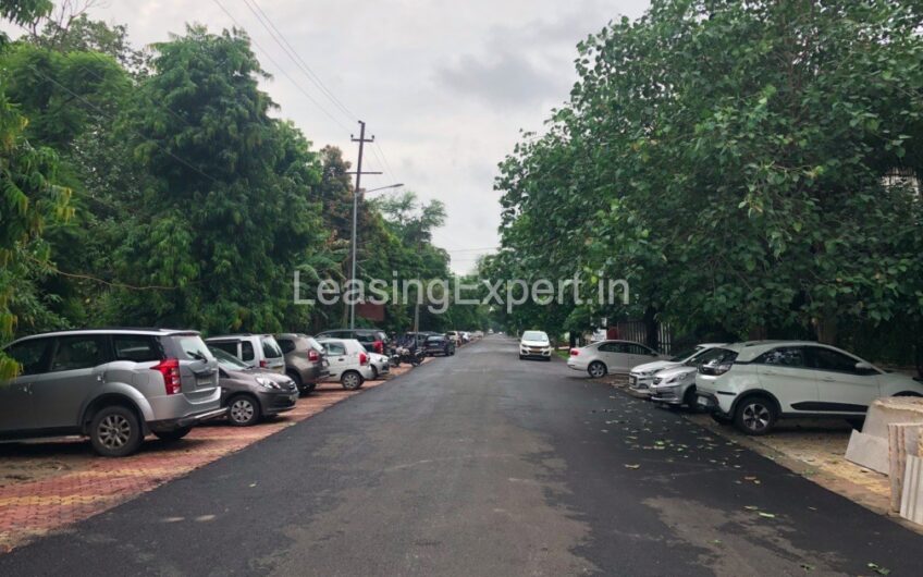 Commercial Property for Lease/ Rent in Filmcity Sector-16A Noida | Office Space in Noida Near DND Flyway & Metro