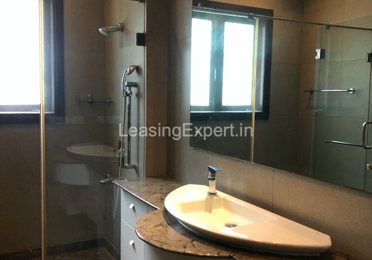 4 BHK Builder Floor for Rent in Vasant Vihar New Delhi | Luxury Apartment at Vasant Marg Delhi