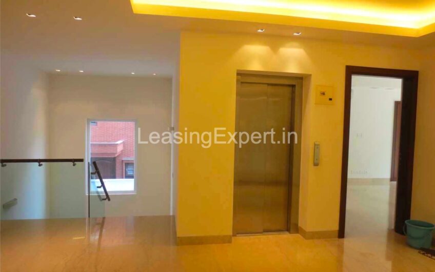 Residential Builder Floor for Rent in Panchsheel Park New Delhi | 4 BHK Luxury Duplex Apartment in South Delhi