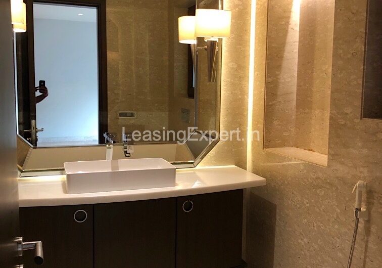 Residential Builder Floor for Rent in Panchsheel Park New Delhi | 4 BHK Luxury Duplex Apartment in South Delhi