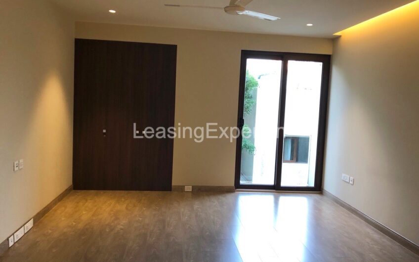 Residential Builder Floor for Rent in Panchsheel Park New Delhi | 4 BHK Luxury Duplex Apartment in South Delhi